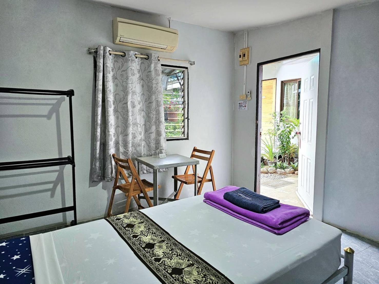 P.California Inter Hostel Nang Rong Екстериор снимка