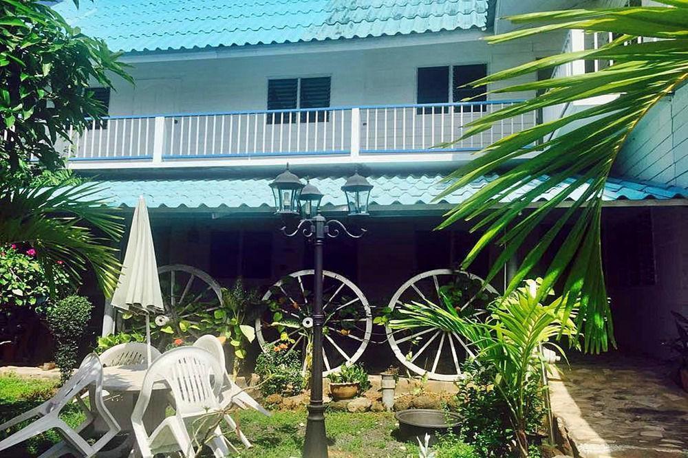 P.California Inter Hostel Nang Rong Екстериор снимка