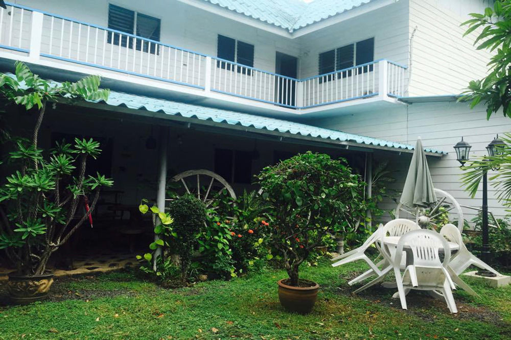 P.California Inter Hostel Nang Rong Екстериор снимка