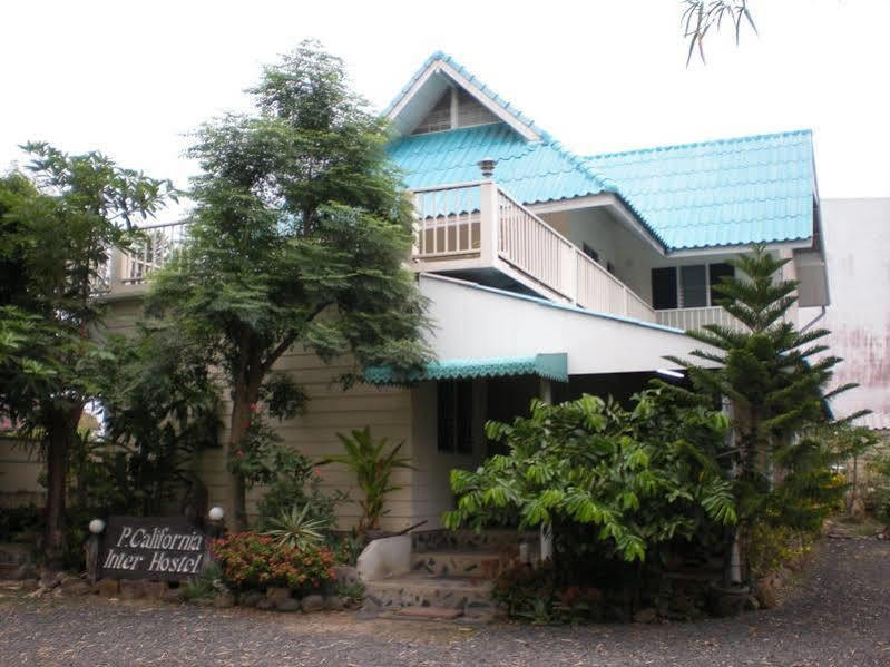 P.California Inter Hostel Nang Rong Екстериор снимка